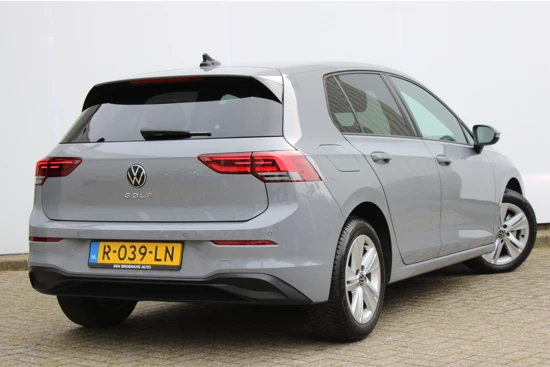 Volkswagen Golf Life 1.0 TSI 110 pk | Navigatie | PDC v+a | Cruise Control Adaptief | LED | 16"Lmv