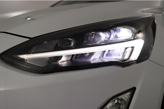Ford FOCUS Wagon 1.0 EcoBoost Titanium Business | 1e Eigenaar! | LED | Winterpack | AGR | Trekhaak | Navi | Clima | Parkeersensoren | keyless | C