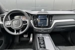 Volvo XC60 T8 Twin Engine AWD R-Design | Luchtvering | Bowers&Wilkins | Trekhaak | Adaptive LED | 360 Camera | Gelamineerd Glas | 21 Inch