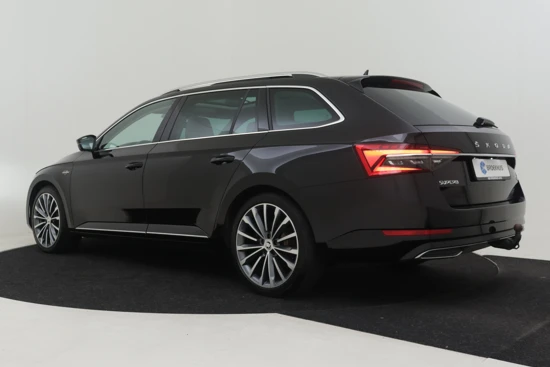 Škoda Superb Combi 1.4 TSI iV Laurin & Klement | Trekhaak gewicht 1600kg | 100%dealeronderhouden | Adaptief cruise control | Panorama dak | C