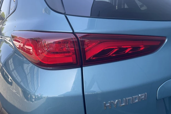 Hyundai KONA EV Premium Sky 204pk 64 kWh | Leder | Schuifdak | Stoelventilatie | Trekhaak | Adaptive cruise controle | Camera