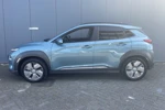 Hyundai KONA EV Premium Sky 204pk 64 kWh | Leder | Schuifdak | Stoelventilatie | Trekhaak | Adaptive cruise controle | Camera