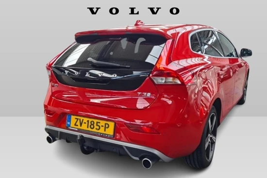 Volvo V40 T3 R-Design #Röd #Camera #DAB+ #VolvoSelekt #HarmanKardon