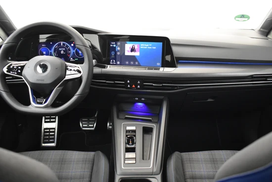 Volkswagen Golf 1.4 eHybrid GTE 245pk | 100%dealeronderhouden | Adaptief cruise control | Navigatie | Privacy glass | Park assist | Camera achte