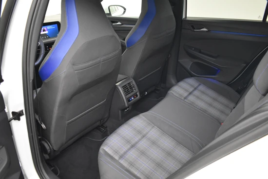 Volkswagen Golf 1.4 eHybrid GTE 245pk | 100%dealeronderhouden | Adaptief cruise control | Navigatie | Privacy glass | Park assist | Camera achte