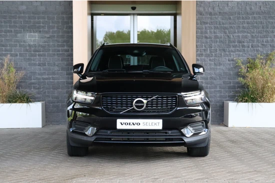 Volvo XC40 T4 Recharge R-Design | Stoel en Stuurwielverwarming | Parkeercamera | Parkeersensoren voor+achter | Keyless Drive | Elektrisch b