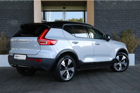 Volvo XC40 Recharge Plus | Adaptieve Cruise Control | Stoel en Stuurwielverwarming | All Season Banden | Microtech bekleding wit stiksel en