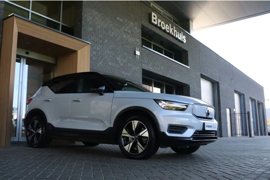 Volvo XC40 Recharge Plus | Adaptieve Cruise Control | Stoel en Stuurwielverwarming | All Season Banden | Microtech bekleding wit stiksel en