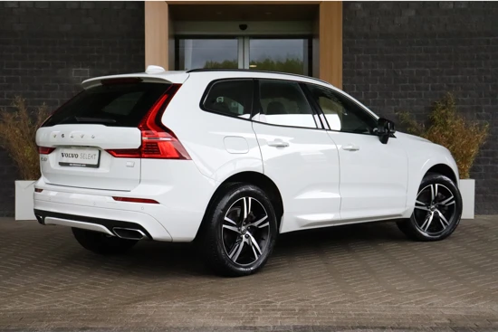 Volvo XC60 T8 AWD Recharge R-Design | Trekhaak | Stoel en Stuurwielverwarming | Schuifdak | Parkeercamera | Parkeersensoren voor+achter | K