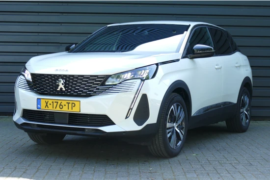 Peugeot 3008 1.6 HYBRID 180PK ALLURE PACK AUTOMAAT / NAVI / LED / CLIMA / PDC / CAMERA / 17"LMV / PARELMOER / WINTERPAKKET / BLUETOOTH / CRUI