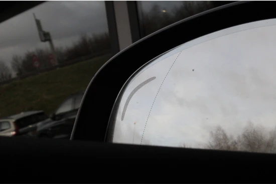 Volvo C40 Recharge Ultimate | Pixel Led | Harman Kardon | Adaptive Cruise Getint Glas | 360° Camera | 20 Inch