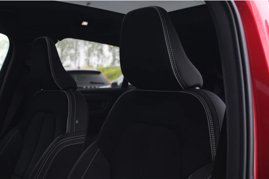Volvo C40 Recharge Ultimate | Pixel Led | Harman Kardon | Adaptive Cruise Getint Glas | 360° Camera | 20 Inch
