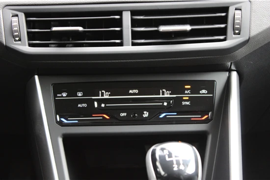 Volkswagen Polo 1.0 TSI 95PK Life | Navigatie | Virtual Cockpit | Parkeersensoren v + a | ACC | Climate Controle | App-Connect
