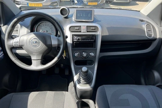 Opel Agila 1.2 STYLE | TREKHAAK| NAVIGATIE| CRUISE CONTROL| AIRCO| STOELEN IN HOOGTE VERSTELBAAR| STUURBEKRACHTIGING| MISTLAMPEN