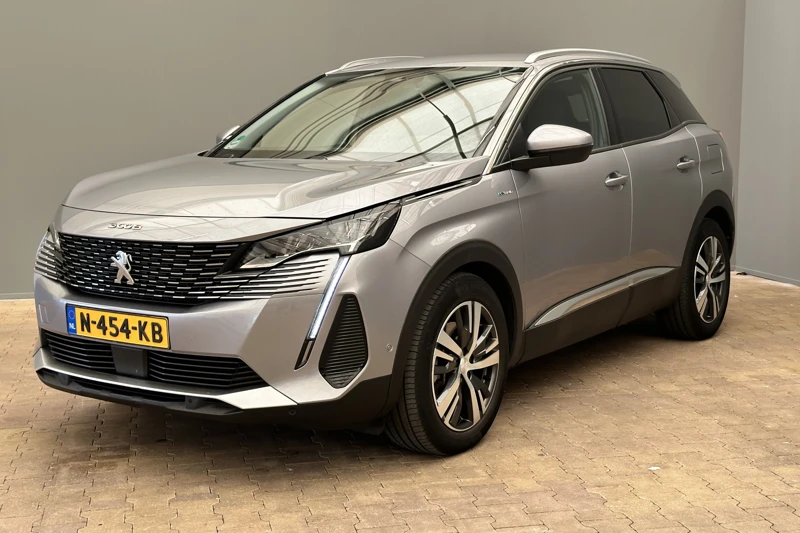 Peugeot 3008 Allure Pack Business HYbrid 225PK | Camera | Navigatie | Stoelverwarming | Elek. Achterklep | Parkeersensoren |