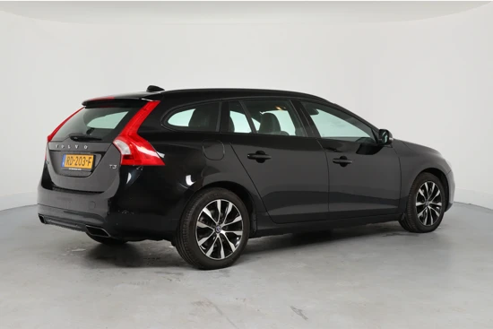 Volvo V60 1.5 T3 Polar+ Dynamic | Dealer Onderhouden! | Xenon | Leder | Navi | Clima | Stoelverwarming | Parkeersensoren | Lichtmetalen Ve