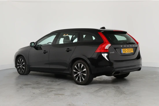 Volvo V60 1.5 T3 Polar+ Dynamic | Dealer Onderhouden! | Xenon | Leder | Navi | Clima | Stoelverwarming | Parkeersensoren | Lichtmetalen Ve