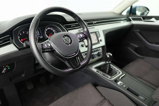 Volkswagen Passat Variant 1.4 TSI Business Edition | Ergocomfort Stoelen | Navi | Camera | Clima | Trekhaak | Cruise Adaptive | Stoelverwarming |