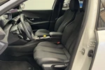 Peugeot 2008 GT 1.2 130PK Automaat | Virtueel Dashboard | 17" Lichtmetaal | Camera | Cruise | Clima | Apple/Android Carplay | Getinte Ramen |