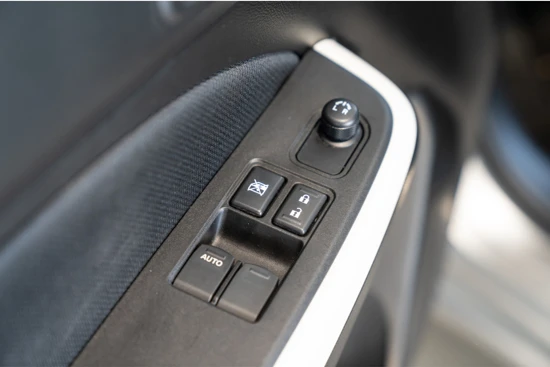 Suzuki Swift 1.2 Select | Navigatie | Camera | Bluetooth | Airco | Lichtmetaal |
