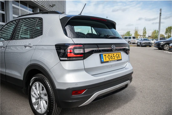 Volkswagen T-Cross Life 1.0TSI 110pk | Navigatie | PDC V+A |