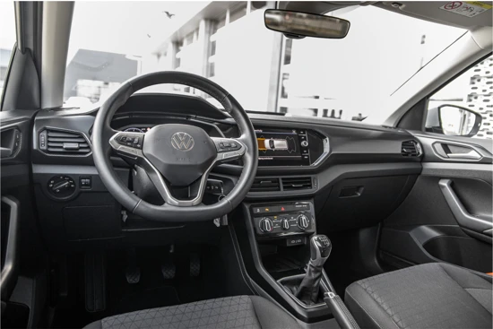 Volkswagen T-Cross Life 1.0TSI 110pk | Navigatie | PDC V+A |