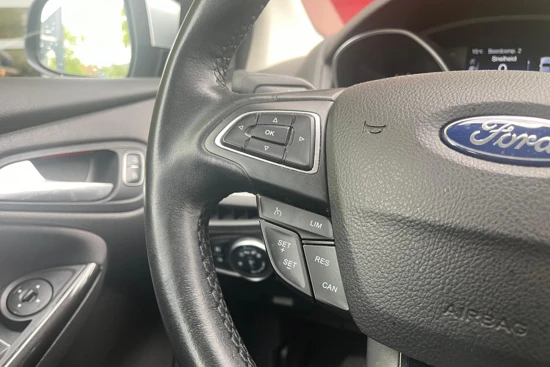 Ford Focus Wagon 1.0 125pk Titanium Edition | Trekhaak | 17'' | Navi | Clima