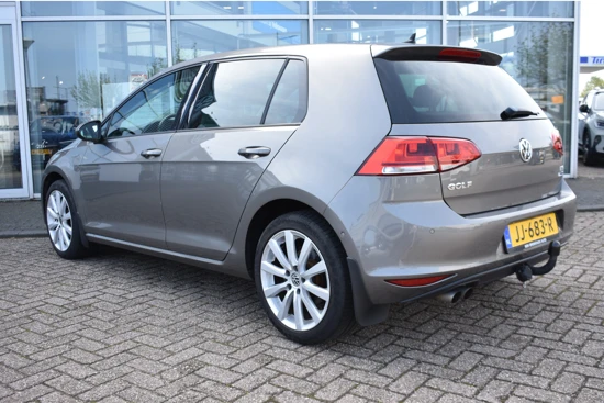 Volkswagen Golf 1.4 TSI 125PK DSG-7 Highline | NAVIGATIE | TREKHAAK | 17 INCH | LED | STOELVERW.