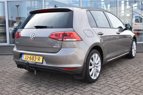 Volkswagen Golf 1.4 TSI 125PK DSG-7 Highline | NAVIGATIE | TREKHAAK | 17 INCH | LED | STOELVERW.