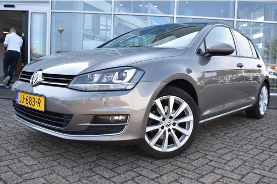 Volkswagen Golf 1.4 TSI 125PK DSG-7 Highline | NAVIGATIE | TREKHAAK | 17 INCH | LED | STOELVERW.