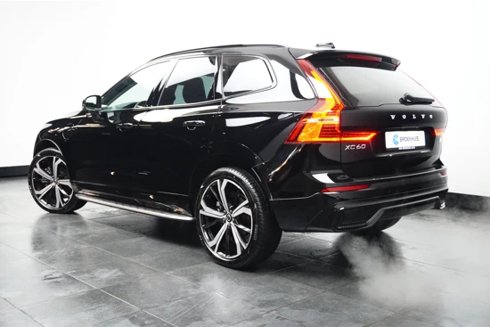 Volvo XC60 Recharge T6 AWD Plus Dark | Adaptive Cruise | Panoramadak | 21-inch | Elek. stoelen i.c.m. geheugen | BLIS | Trekhaak