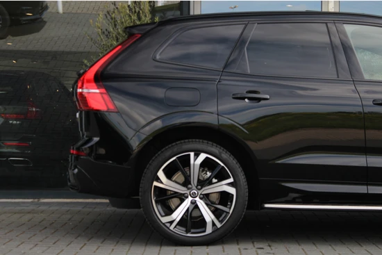 Volvo XC60 Recharge T6 AWD Plus Dark | Adaptive Cruise | Panoramadak | 21-inch | Elek. stoelen i.c.m. geheugen | BLIS | Trekhaak