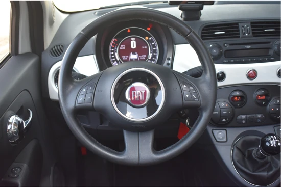 Fiat 500C 1.2 Lounge | Vol-Leder | Navigatie | Climate Control | Parkeersensoren 16" LMV | Bluetooth !!