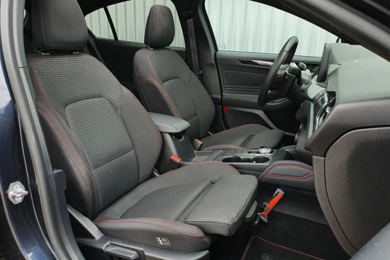 Ford Focus 1.5 150pk Automaat | Panoramadak | Adap. Cruise Control | B&O Audio | AGR-Stoelen | Winter Pack | 19 inch!