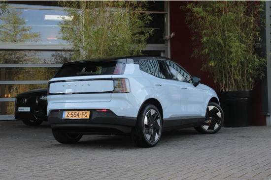 Volvo EX30 Single Motor Extended Range Plus 69 kWh | Adaptive Cruise | BLIS | Harman/Kardon | Stuur/stoelverwarming | Camera | Keyless