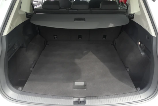 Volkswagen Tiguan Allspace 1.5 TSI 150PK Comfortline Business | TREKHAAK | NAVI | ELEKTRISCHE ACHTERKLEP | CAMERA | STOELVERWARMING |