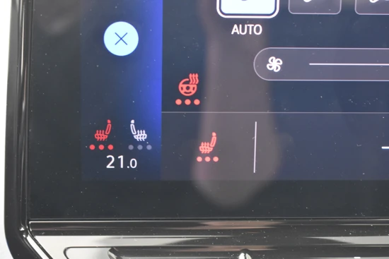 Volkswagen ID.3 Business 58 kWh 204pk | Adaptief cruise control | Navigatie | Privacy glass | Stuur + Stoelverwarming | Camera achter | LED kopl