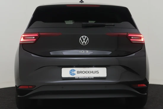 Volkswagen ID.3 Business 58 kWh 204pk | Adaptief cruise control | Navigatie | Privacy glass | Stuur + Stoelverwarming | Camera achter | LED kopl