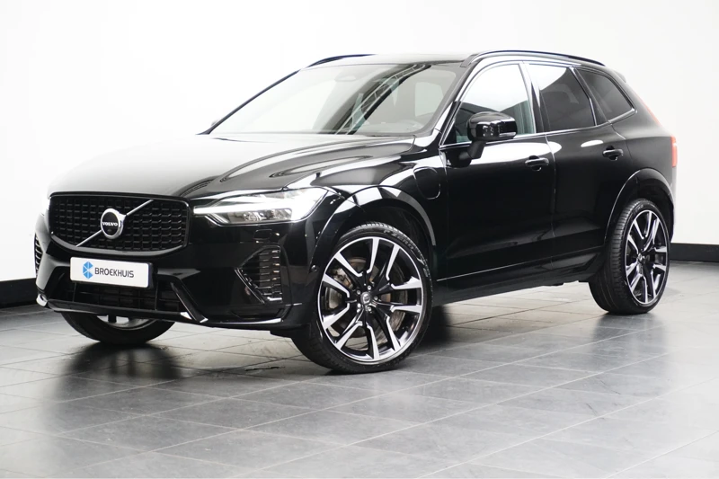 Volvo XC60 Recharge T6 AWD Ultimate Dark Long Range | Climate Pro pack | Leder | Getint glas | 22" wielen | Trekhaak | Panoramadak | BLIS |