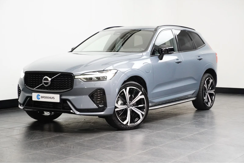 Volvo XC60 Recharge T6 AWD Plus Dark | Climate Pro pack | Lightning Pack | Leder | Getint glas | 21" wielen | Parkeerverwarming | Trekhaak