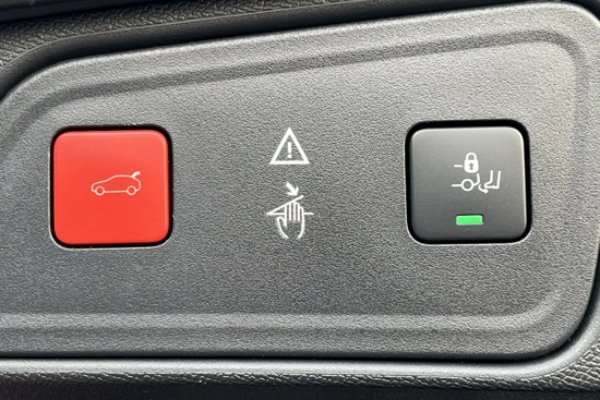 Peugeot 3008 1.6 180PK Eat8 Automaat GT | Panorama | Navigatie | Adaptive Cruise |