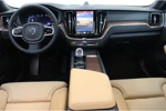 Volvo XC60 T6 350PK Ultra Dark | Luchtvering | B&W Audio | Massage | 360 View | Stoelvent | HUD