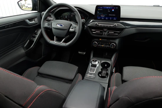 Ford Focus ST-Line X 1.5 150pk Automaat | Panoramadak | Adap. Cruise Control | B&O Audio | AGR-Stoelen | Winter Pack | 19 inch!