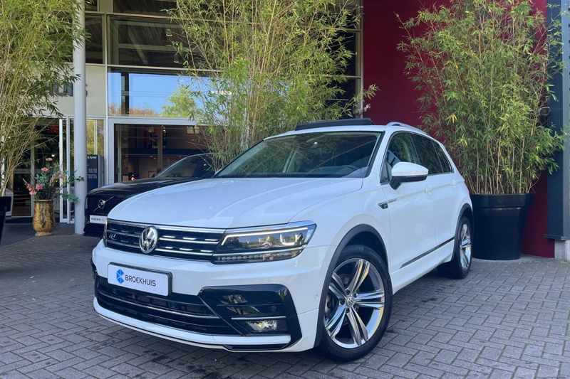 Volkswagen Tiguan 1.5 TSI Highline Business R | Virt. Cockpit | Pano | 19'' | Adapt. Cruise