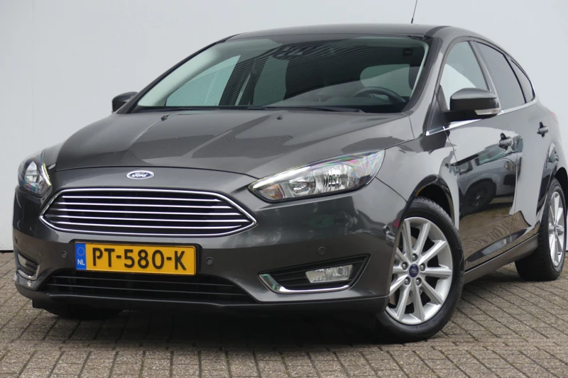 Ford Focus 1.5 EcoBoost 150PK Titanium Automaat | TREKHAAK | NAVI | STOELVERWARMING | PARKEERSENSOREN V+A |