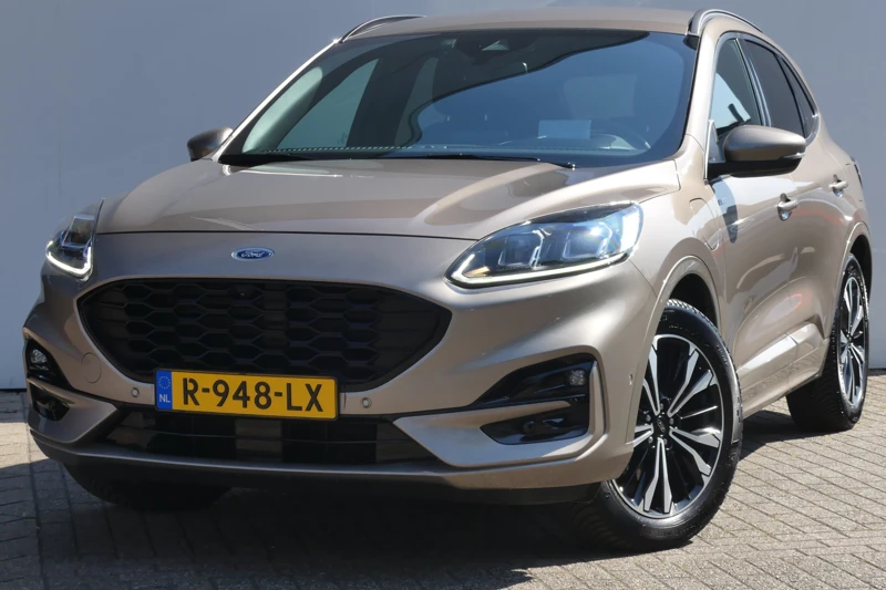 Ford Kuga 2.5 PHEV 225PK ST-Line X Automaat | ADAPTIVE CRUISE | HEAD-UP DISPLAY | 19'' LMV | CAMERA V+A | STOEL+STUUR+VOORRUITVERWARMING |