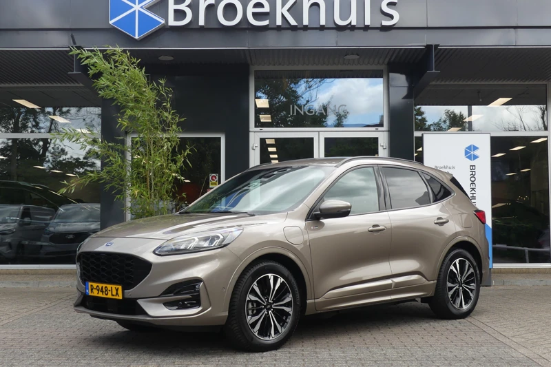 Ford Kuga 2.5 PHEV 225PK ST-Line X Automaat | ADAPTIVE CRUISE | HEAD-UP DISPLAY | 19'' LMV | CAMERA V+A | STOEL+STUUR+VOORRUITVERWARMING |