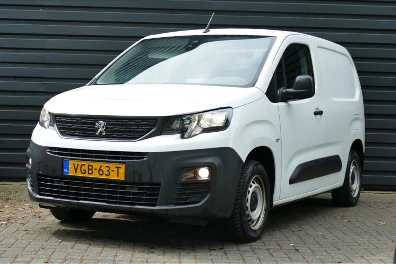 Peugeot Partner 1.5 BlueHDI 75PK L2H1 PREMIUM / NAVI / AIRCO / PDC / TREKHAAK / 2-ZITS / BLUETOOTH / CRUISECONTROL / 2E EIGENAAR / NIEUWSTAAT !!