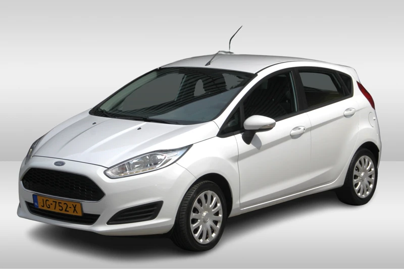 Ford Fiesta 1.0 Style / Navigatie / Trekhaak / LED dagrijverlichting / Lederen stuurwiel / Afst. bed. voor centr. deurvergr. / Start/stop sy