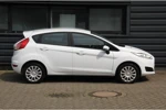 Ford Fiesta 1.0 Style / Navigatie / Trekhaak / LED dagrijverlichting / Lederen stuurwiel / Afst. bed. voor centr. deurvergr. / Start/stop sy